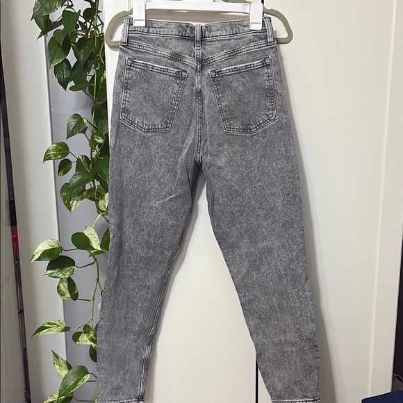 Abercrombie & Fitch Women's Gray Straight Leg Jeans - Picture 4 of 4
